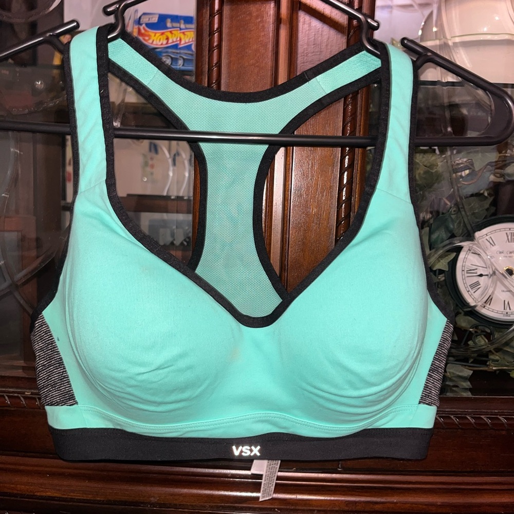 VS sports bra